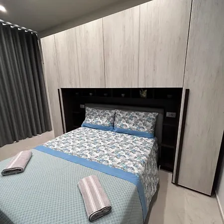 Bed and breakfast E' Qui! 3*